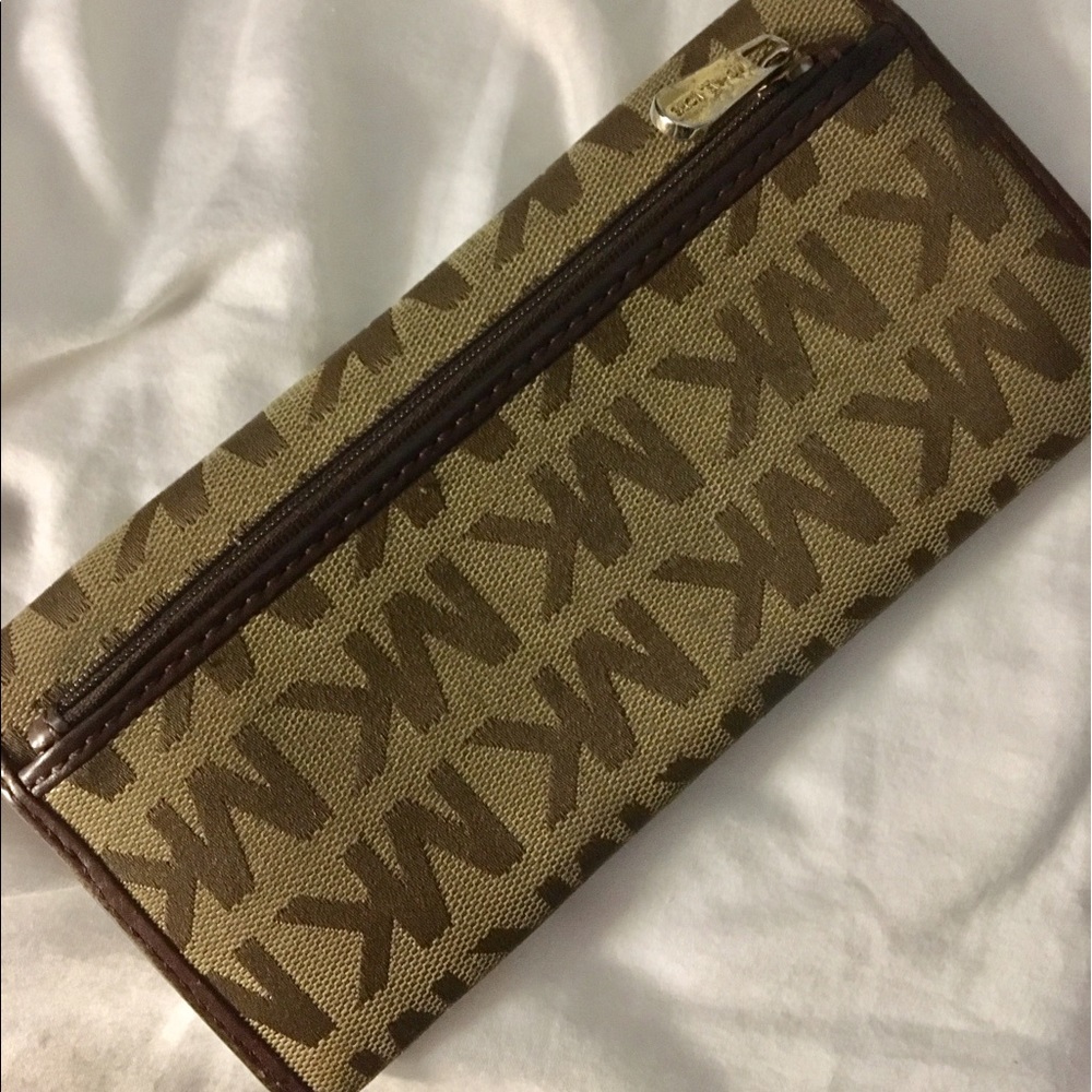 MK Wallet - Picture 2 of 3